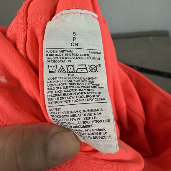 Old Navy Bike Shorts S Set of 2 Women Go Dry 8" Inseam Active Gym Travel - Picture 10 of 12